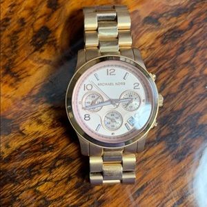 Michael kors rose gold watch